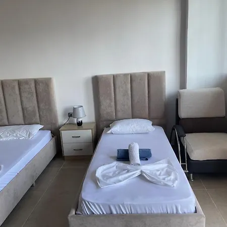 La Vista Del Marine Apartments *